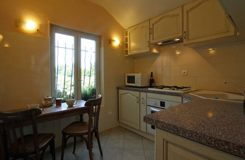 Les Authieux-du-Puits Cottage | Gite Les Authieux-du-Puits, 2 bedrooms, 4 persons