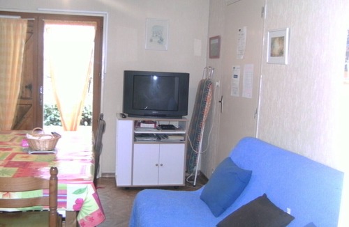 La Salvetat-Peyrales Apartment | GITE LES CERISIERS