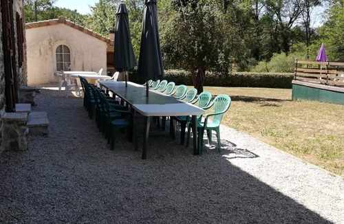 Gagnieres Cottage | Gite les Cigales Grospierres, Gites du Mas de la châtaigneraie à Gagnière