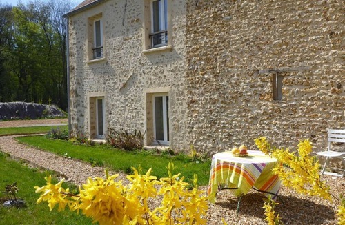Les Essarts-le-Roi Cottage | Gite Les Essarts-le-Roi, 3 bedrooms, 6 persons