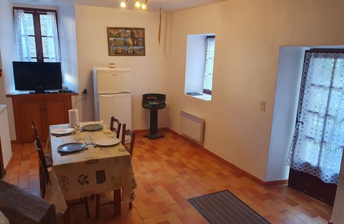 Saint-Chely-du-Tarn Cottage | Gite "Les Osiers", GT 31, sleeps 4 Saint Chély Du Tarn.