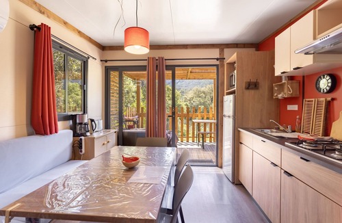 Rouffiac-des-Corbieres Ski Chalet | Gite Les Casots with Shared Pool, Private Terrace and Air Conditioning
