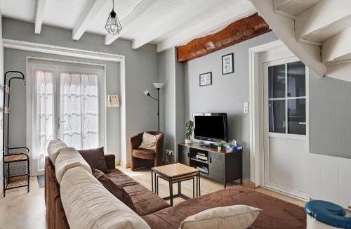 Vicq-sur-Gartempe Apartment | Gite Les Glycines