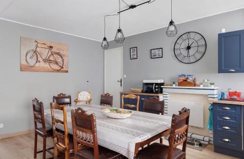 Vicq-sur-Gartempe Apartment | Gite Les Glycines