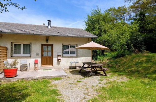 Le Soulie House | Gîte Les Houx in the Heart of Haut-Languedoc with Terrace and Pool
