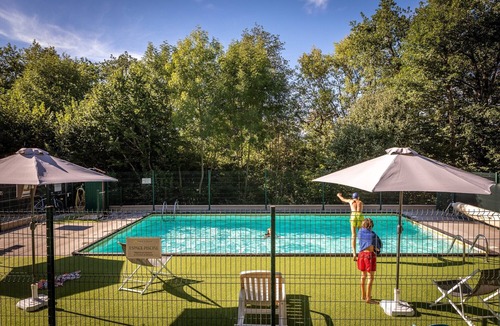 Le Soulie House | Gîte Les Houx in the Heart of Haut-Languedoc with Terrace and Pool