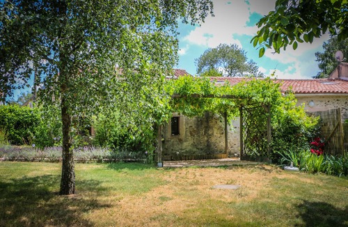 Cheffois House | Gite "les lavandes" Vendée