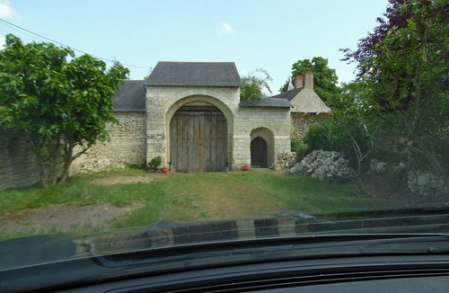 Courchamps House | Gite Les MEDIEVALES