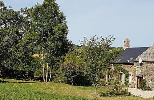 Rouperroux Apartment | Gite Les Moutons. Beautiful, converted longere overlooking woodland.