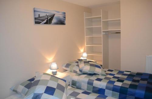 Montchenu House | Gite les pins