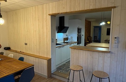 Saint-Robert House | Gîte Les Pivoines with Private Terrace, Wi-Fi, and Air Conditioning