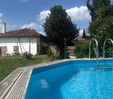 Cruzilles-les-Mepillat House | gite les Sabots d'Hélène