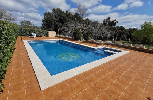 Llagostera Cottage | Gite Llagostera, 5 bedrooms, 11 persons