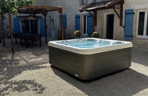 Astaffort House | Gite Loasis Hiver