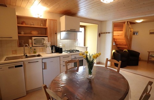 Lorcieres Cottage | Gite Lorcières, 2 bedrooms, 4 persons