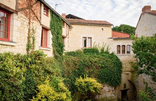 Doue-en-Anjou House | Gite Lunaben - Grande maison avec piscine