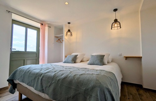 Lureuil Cottage | Gite Lureuil, 4 bedrooms, 15 persons