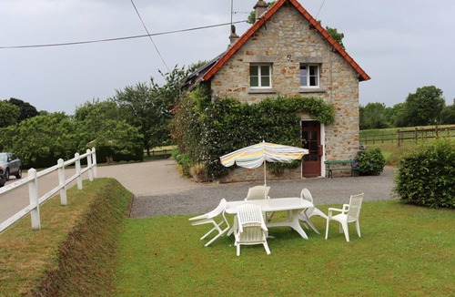 Le Lorey Cottage | Gite Marigny-le-Lozon-Marigny, 3 bedrooms, 5 persons