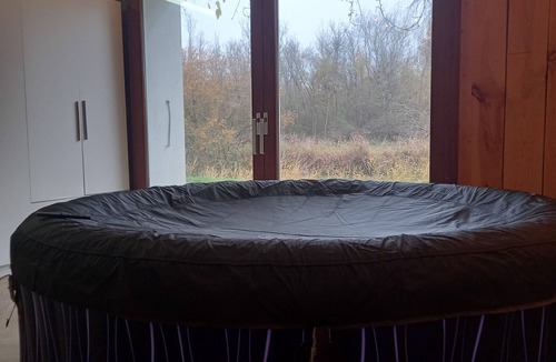 Saint-Hilaire-la-Palud House | Gite marais poitevin, loft style, indoor SPA and free wifi