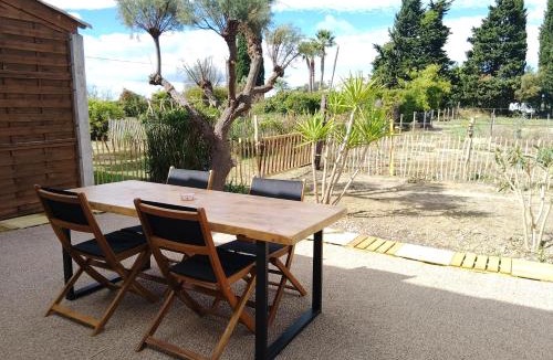 Saint-Laurent-d'Aigouze Apartment | Gite Mas petite panisse équestre