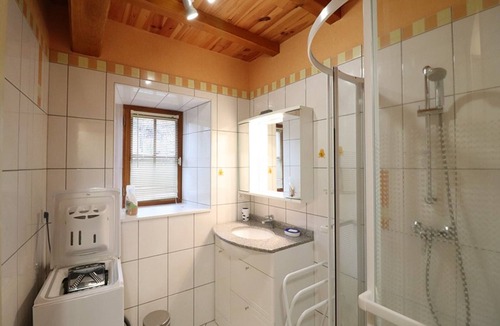 Massiac Cottage | Gite Massiac, 2 bedrooms, 5 persons