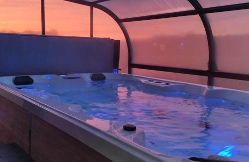 Villemarechal House | gite mille et une bulles avec jacuzzi couvert et privatisé 24 h/24 h