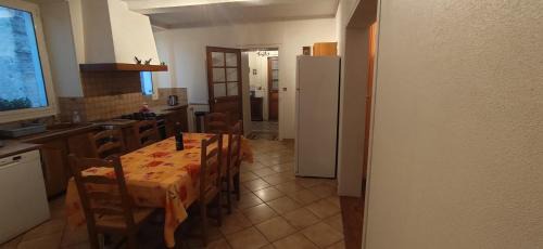 Vulaines-les-Provins House | Gite Millet