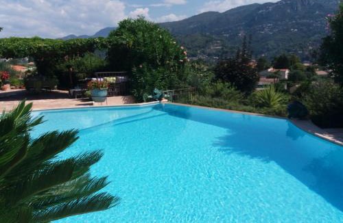 Carros Apartment | Gite Mireille