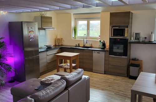 Moncel-sur-Seille Apartment | Gite Moderne et Calme