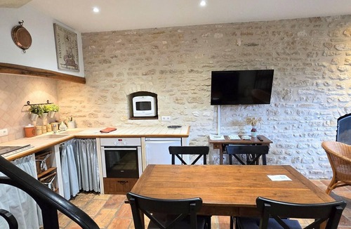 Montainville Cottage | Gite Montainville, 2 bedrooms, 3 persons