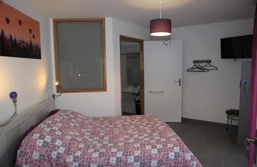 Chatellerault House | GITE MONTGOLFIÈRE 4 PERSONNES