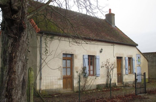 Montoldre Cottage | Gite Montoldre, 1 bedroom, 2 persons
