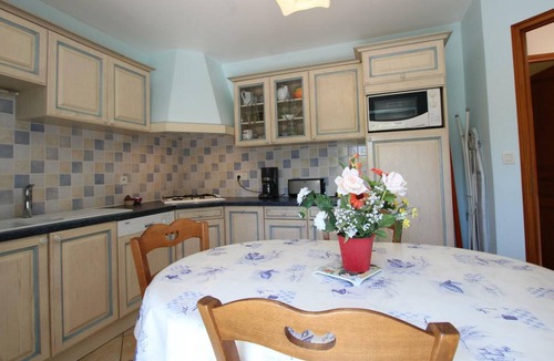 Montsurvent Cottage | Gite Montsurvent, 2 bedrooms, 4 persons
