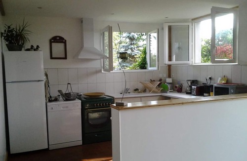 Avermes Cottage | Gite Moulins, 2 bedrooms, 5 persons