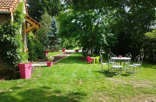 Avermes Cottage | Gite Moulins, 2 bedrooms, 5 persons