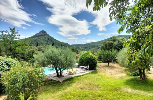 Monoblet House | Gite Nature Dans un Village Cévenol