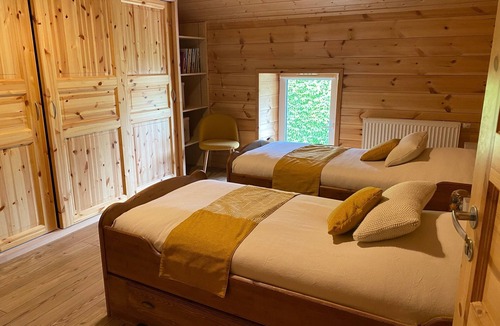 Ceyzerieu House | Gite * near Lac du Bourget