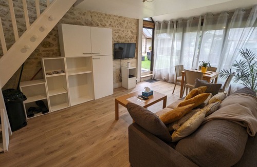 Olivet Cottage | Gite Olivet, studio flat, 4 persons