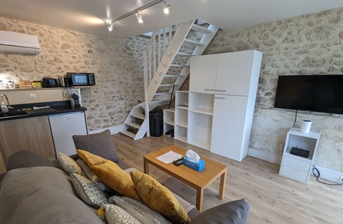 Olivet Cottage | Gite Olivet, studio flat, 4 persons