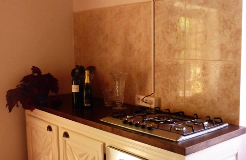 Frayssinet-le-Gelat Cottage | Gîte on the edge of the wood, house with jacuzzi