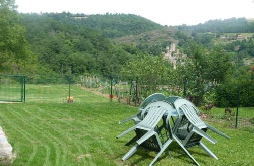 Belcastel Apartment | gite Oustal
