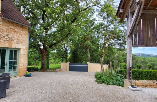 Cenac-et-Saint-Julien House | Gîte overlooking Domme with private pool and spa