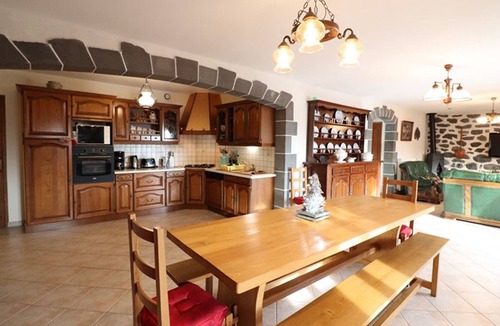 Paulhac Cottage | Gite Paulhac, 4 bedrooms, 11 persons