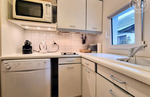 Saint-Brice-sous-Foret Cottage | Gite Piscop, 1 bedroom, 2 persons