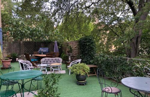 Saint-Florent-sur-Auzonnet Apartment | Gite pour 2 personnes dans agréable maison d'hôtes