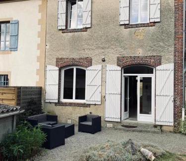 Almeneches House | Gite Pomme de pin