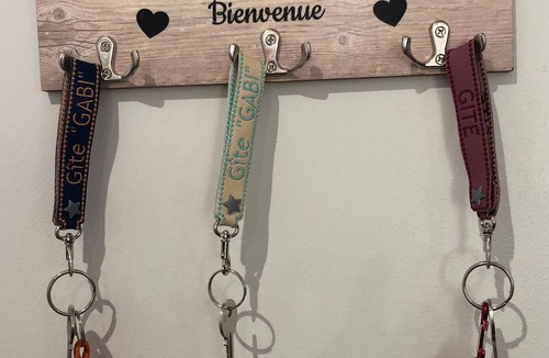 Roquemaure House | Gite Pompignan, 3 bedrooms, 6 persons