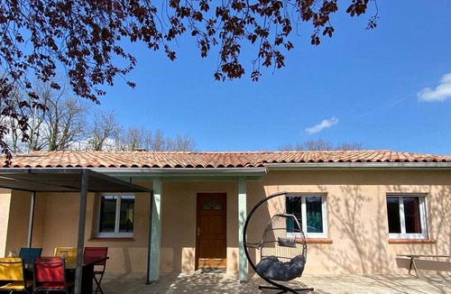 Roquemaure House | Gite Pompignan, 3 bedrooms, 6 persons