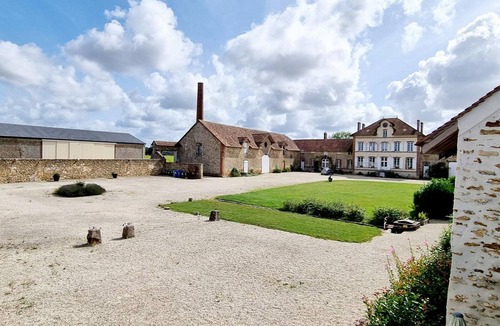 Prunay-en-Yvelines Cottage | Gite Prunay-en-Yvelines, 4 bedrooms, 9 persons