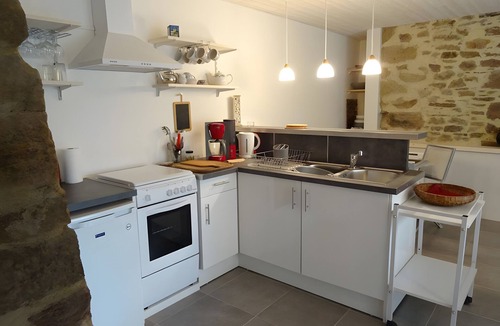 Broquies Cottage | Gite Puech de Costrix: Retreat in Nature, Isolated Hamlet